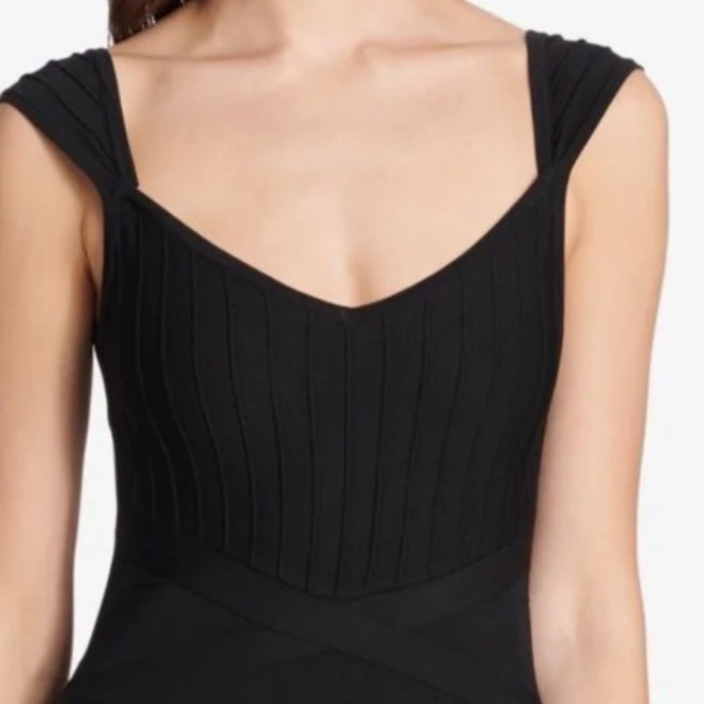 Guess Black Sleeveless Knit Bodycon Dress Size 8 NWT - Picture 3 of 7